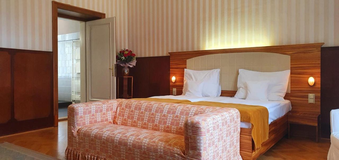 Okresni Dum Hotel Hradec Králové